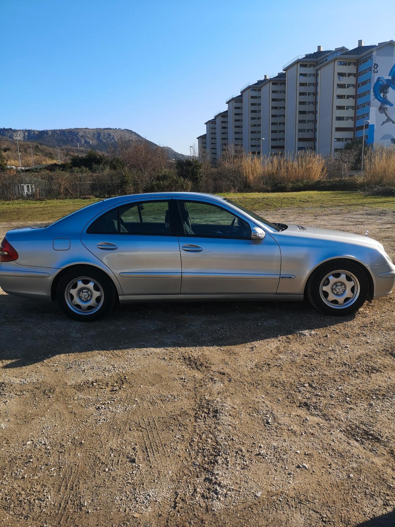 Mercedes-benz E 270 177CV - Da Vetrina