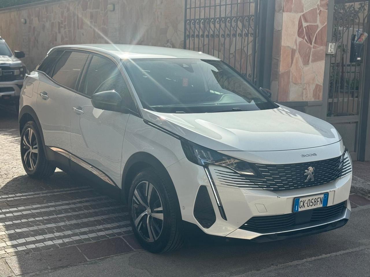 Peugeot 3008 BlueHDi 130 S&S EAT8 Allure