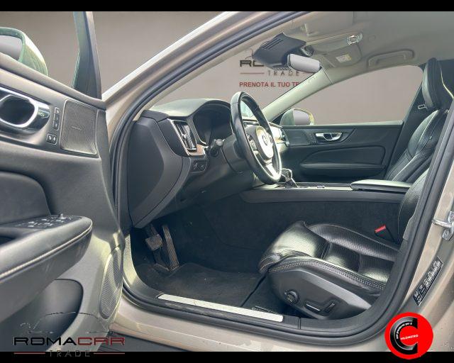 VOLVO V60 Cross Country D4 AWD Geartronic Business Plus