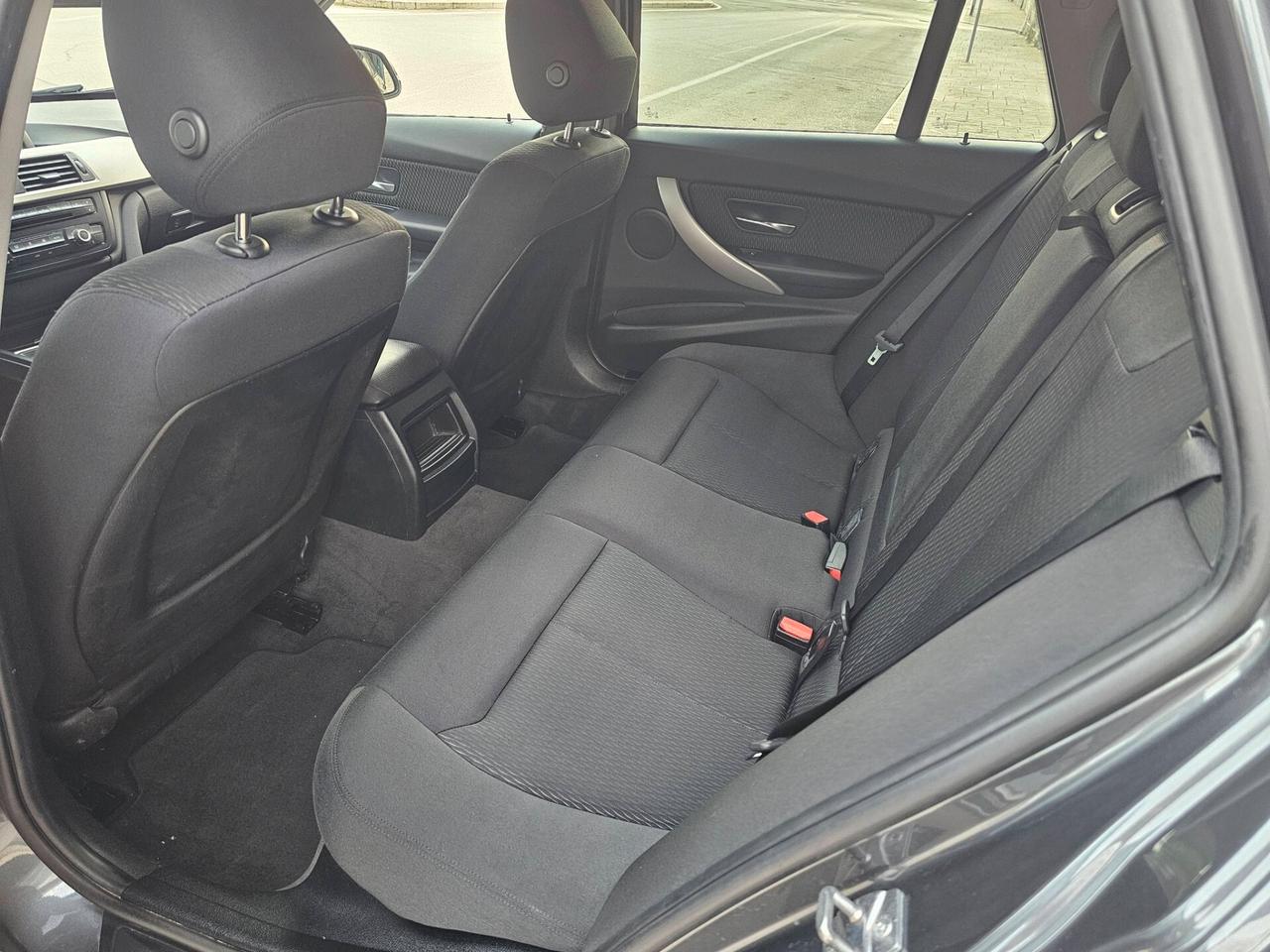 BMW 318 TOURING 2.0D 143CV BUSINESS AUTO FULL