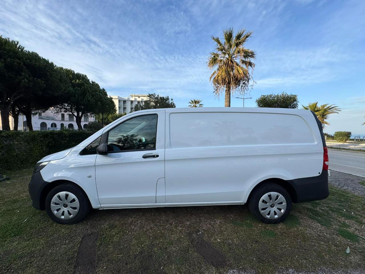 MERCEDES Vito 114 cdi compact auto my20