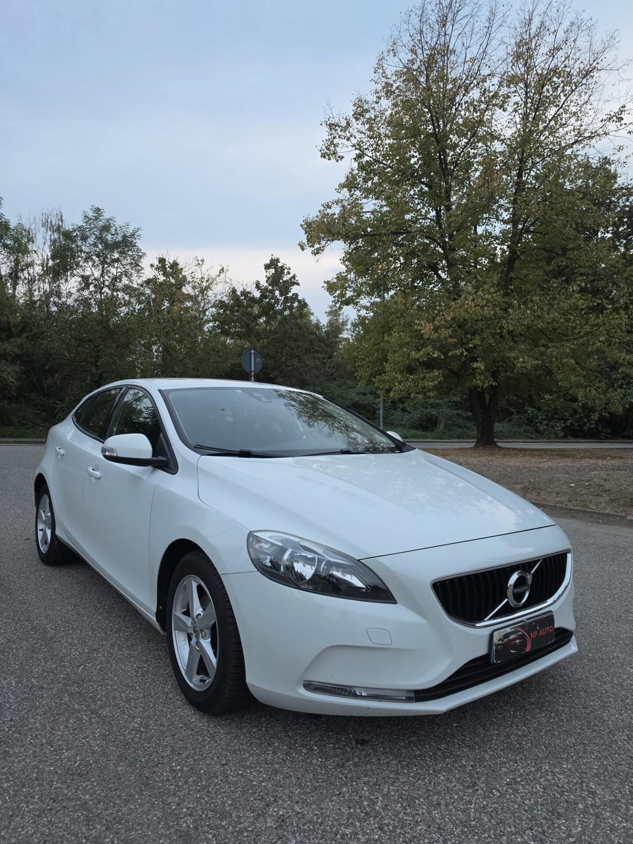 Volvo V40 D2 inscription