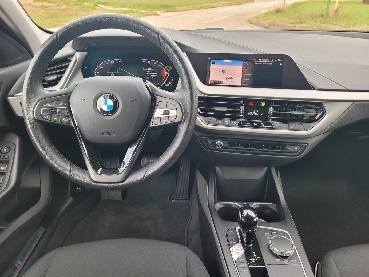 Bmw 116 i 5p. Msport Exterior