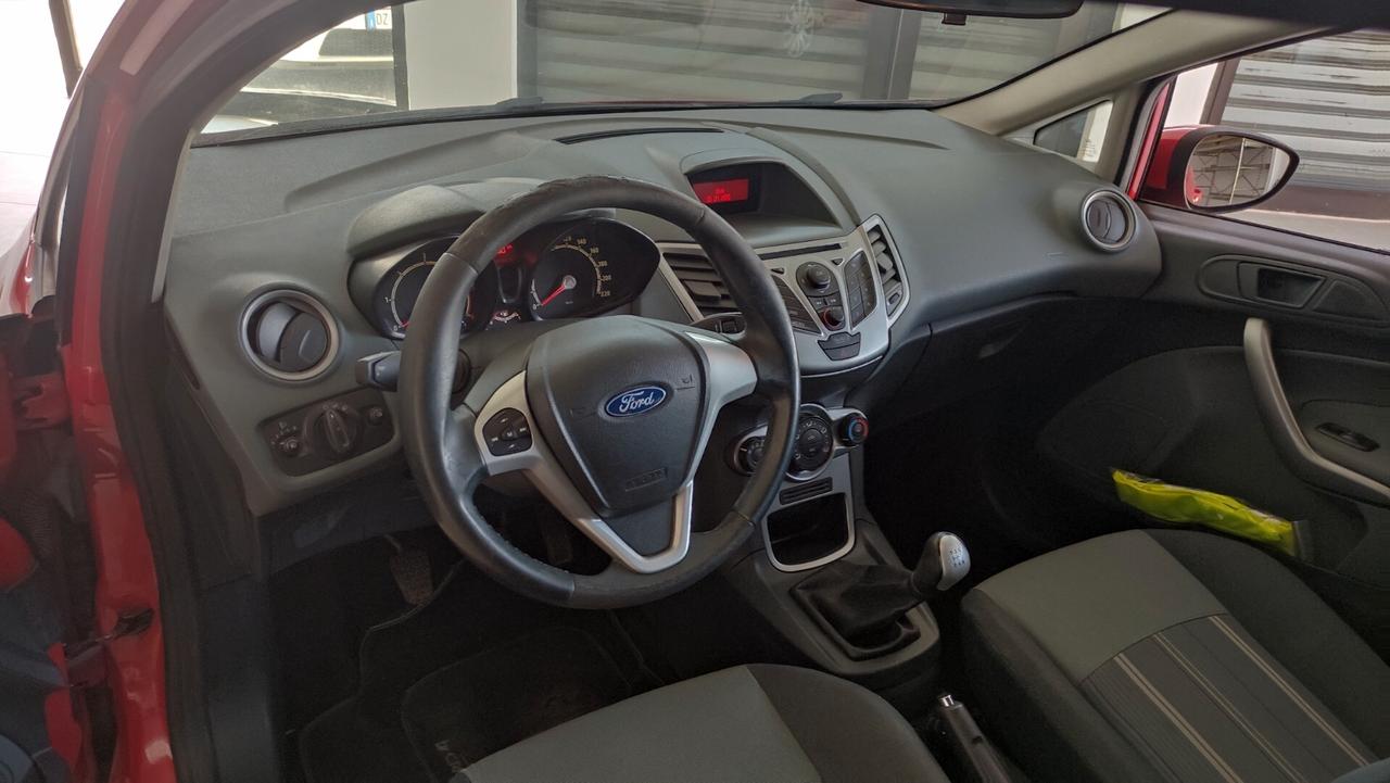 Ford Fiesta 1.4 TDCi 3 porte NEOPATENTATI - 2010
