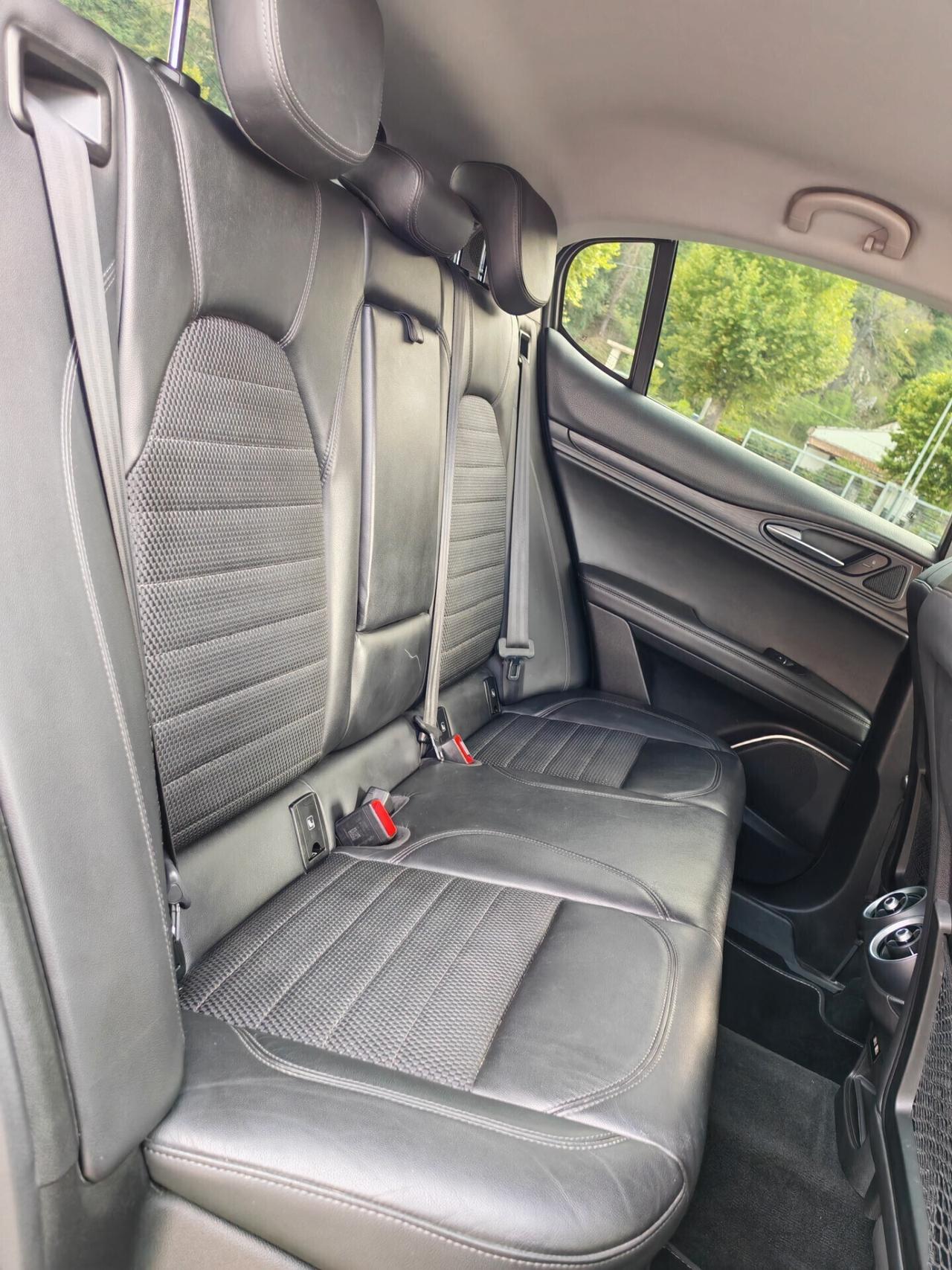 Alfa Romeo Stelvio 2.2 Turbodiesel 210 CV AT8 Q4 Super