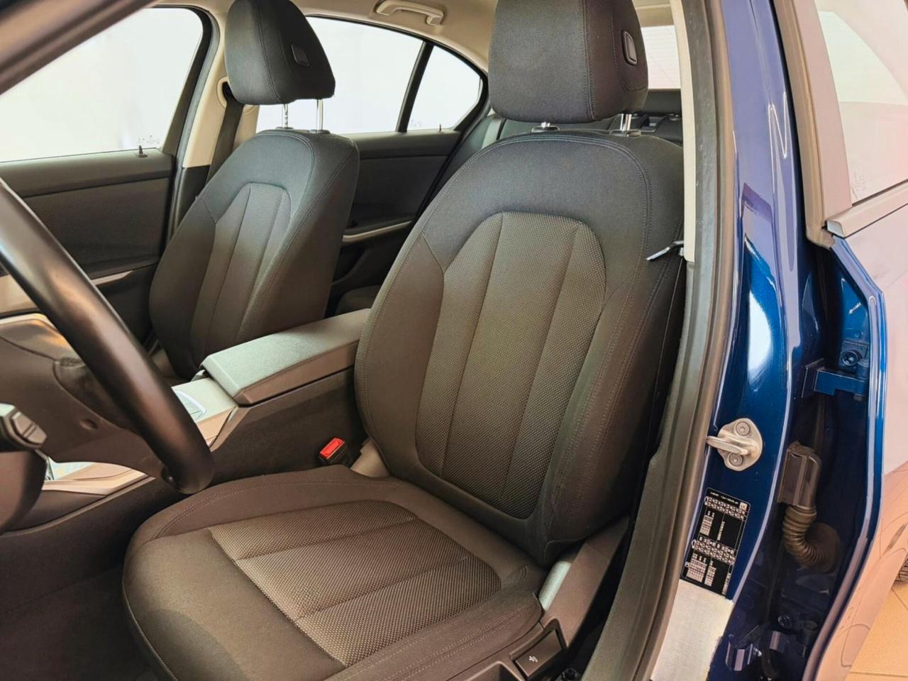 Bmw 318d 48V Business Advantage