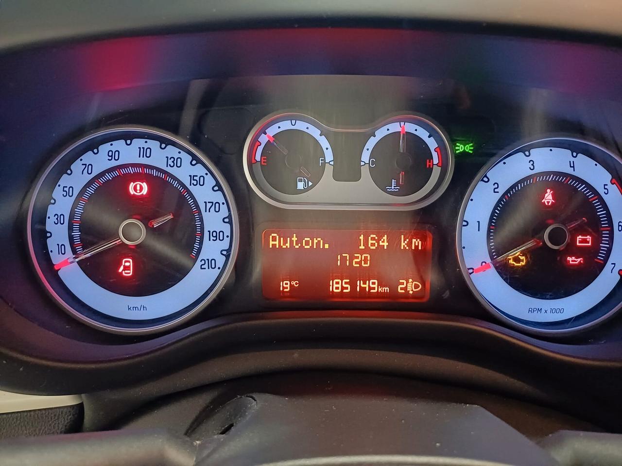 Fiat 500L 1.6 Mjet 105 CV Trekking Beats Navi