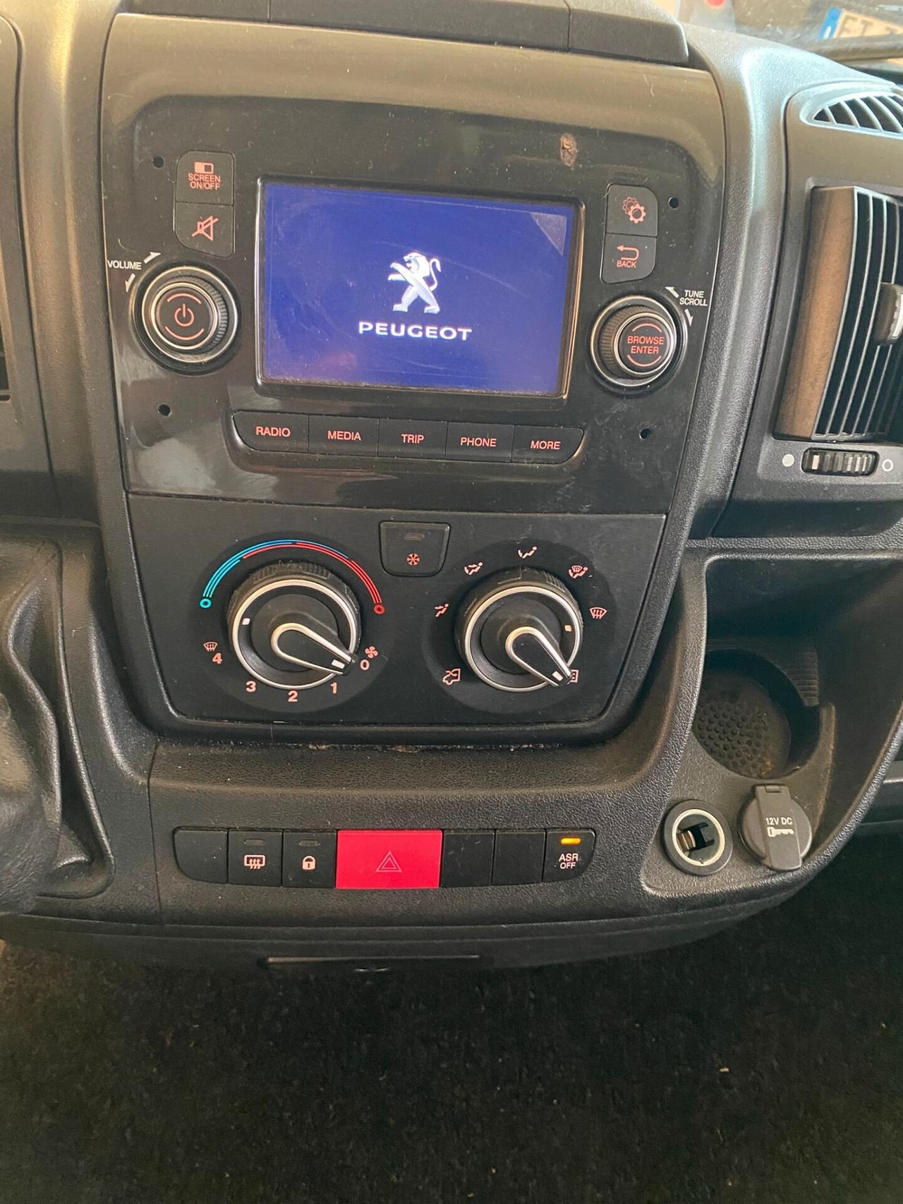 PEUGEOT Boxer 330 2.2 BlueHDi 140 S&S PC-TN Furgone