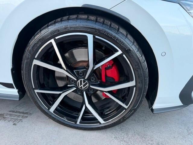 Volkswagen Golf DSG 265cv GTI