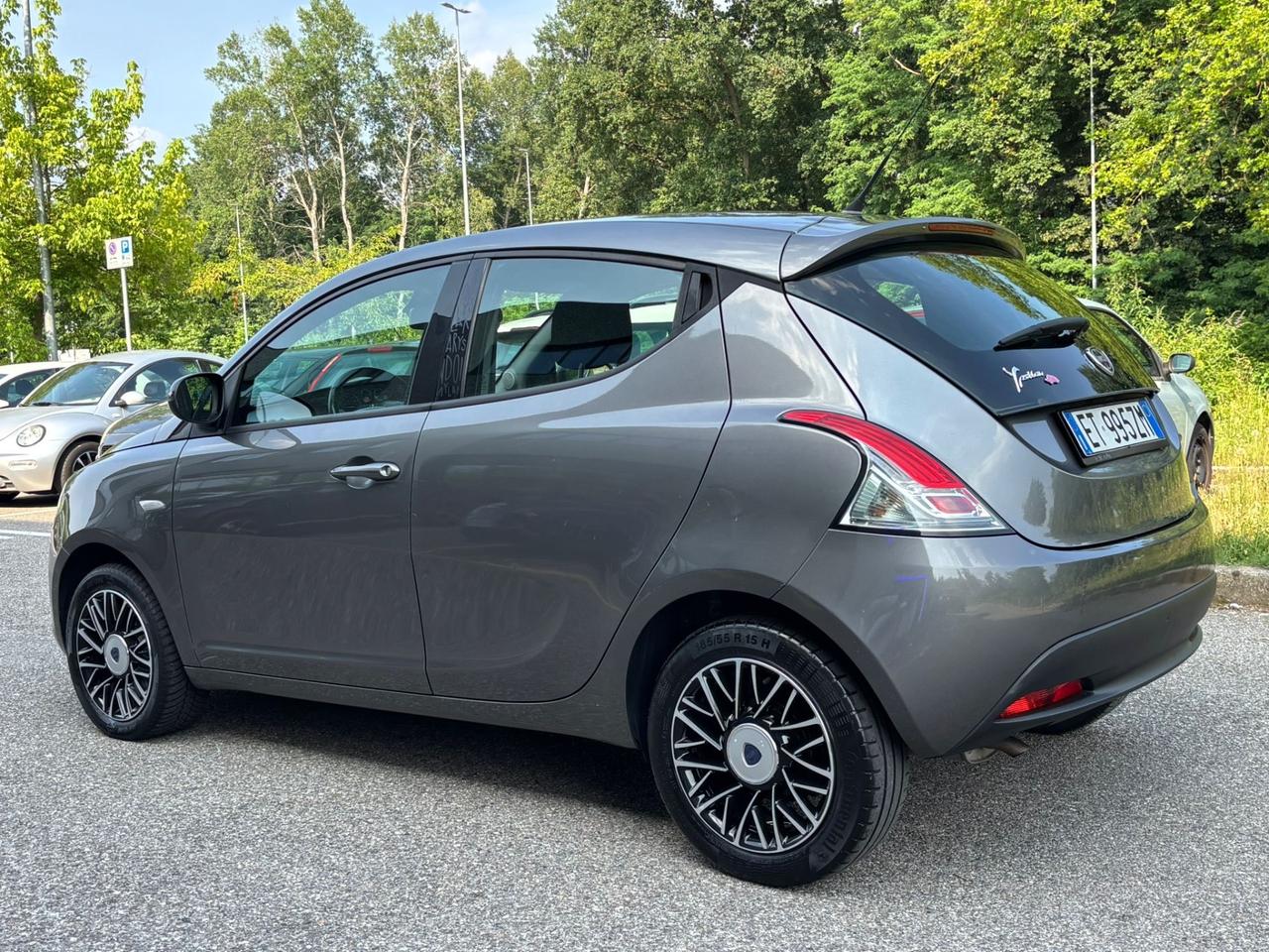 Lancia Ypsilon 1.2 69 CV 5 porte Platinum