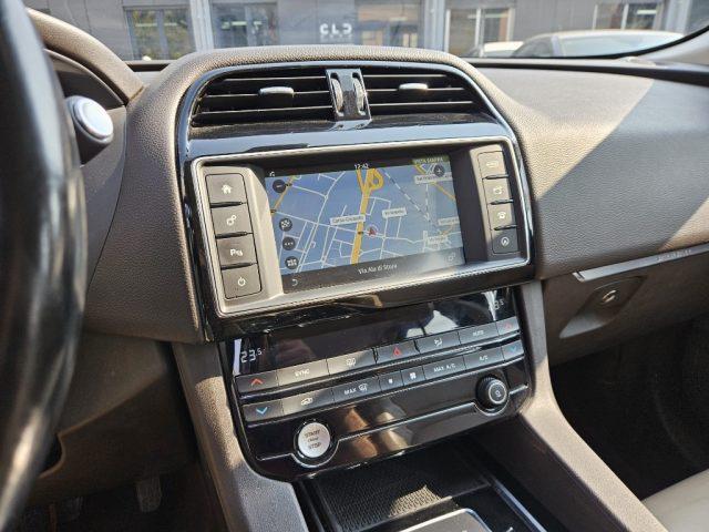 JAGUAR F-Pace 2.0 D 180 CV AWD aut.