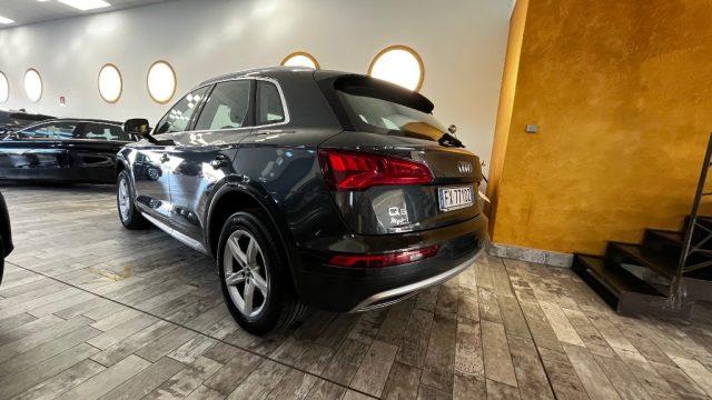 AUDI Q5 40 TDI quattro S tronic Sport- SERVICES AUDI