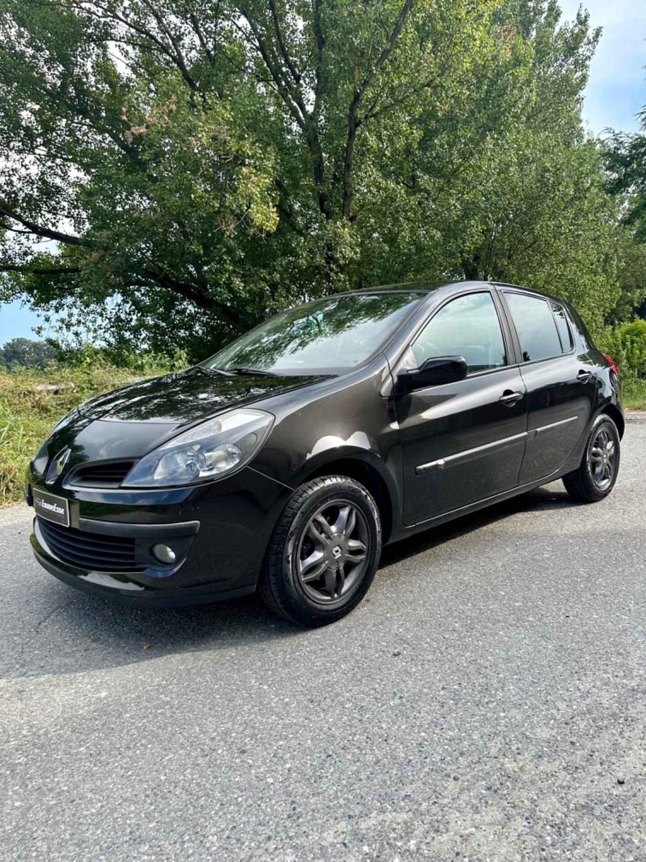 Renault Clio 1.2 16V 75CV 5 porte