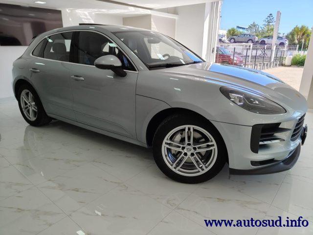 PORSCHE Macan 2.0