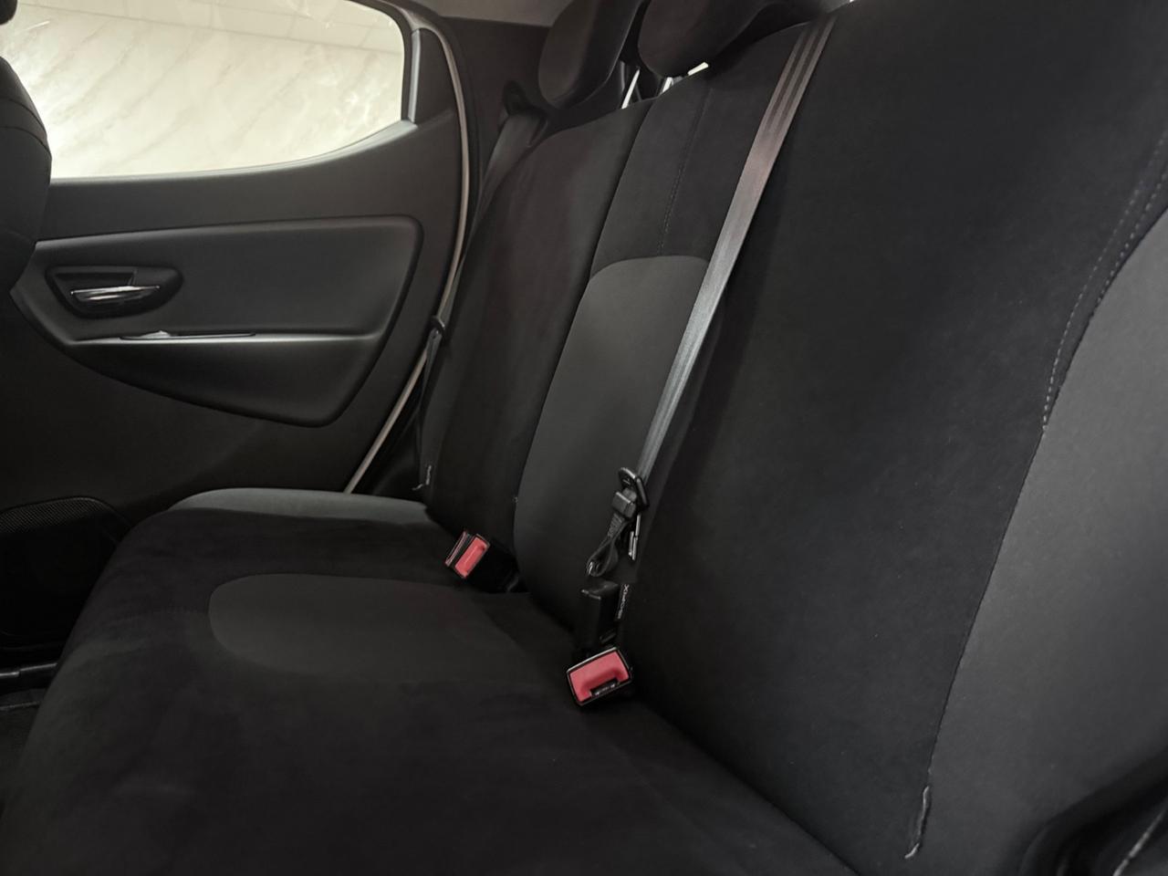Lancia Ypsilon 1.2 69 CV 5P. Platinum