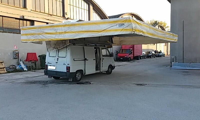Renault Trafic 2.1 D Tenda 8 x 5 m