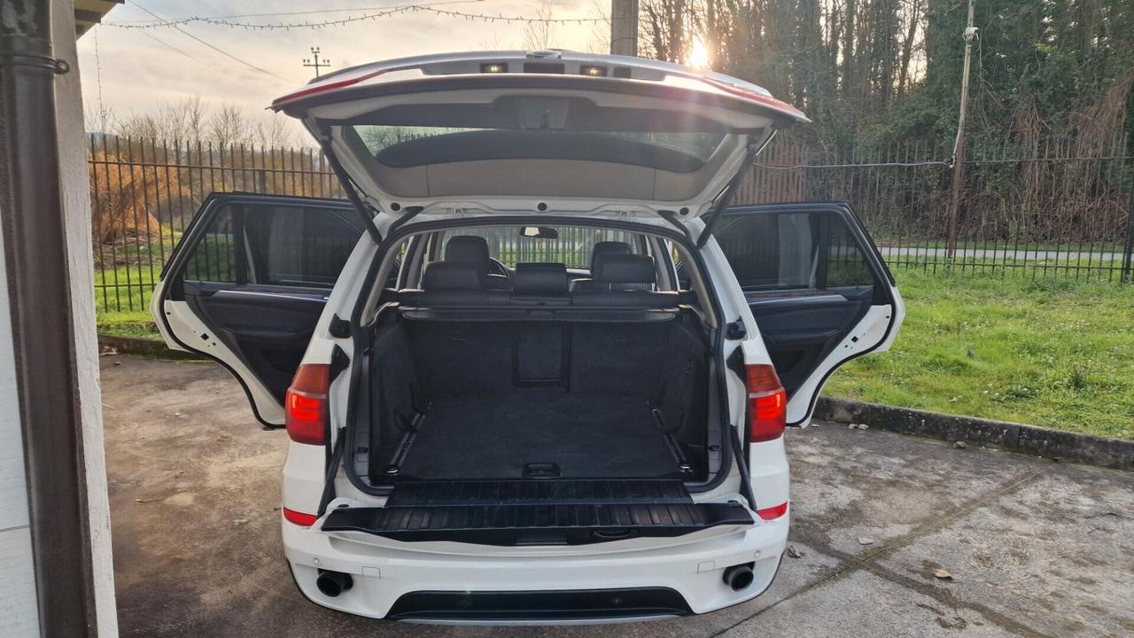 BMW X5 xDrive30d Futura - 2011