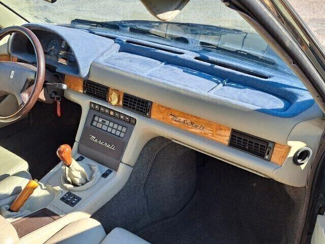 Maserati Quattroporte 422 i service book -1988