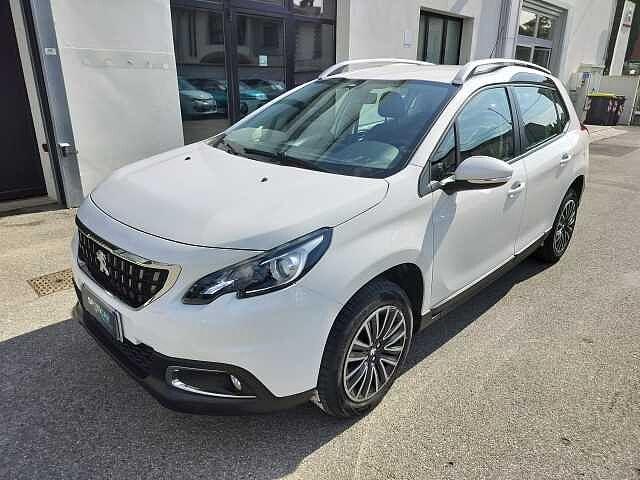 Peugeot 2008 PureTech 82 Active ** NEOPATENTATI **