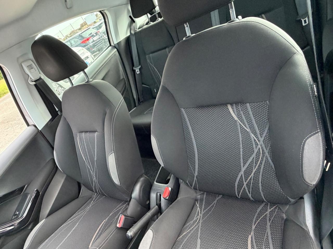 Peugeot 208 PureTech 82 5 porte Access