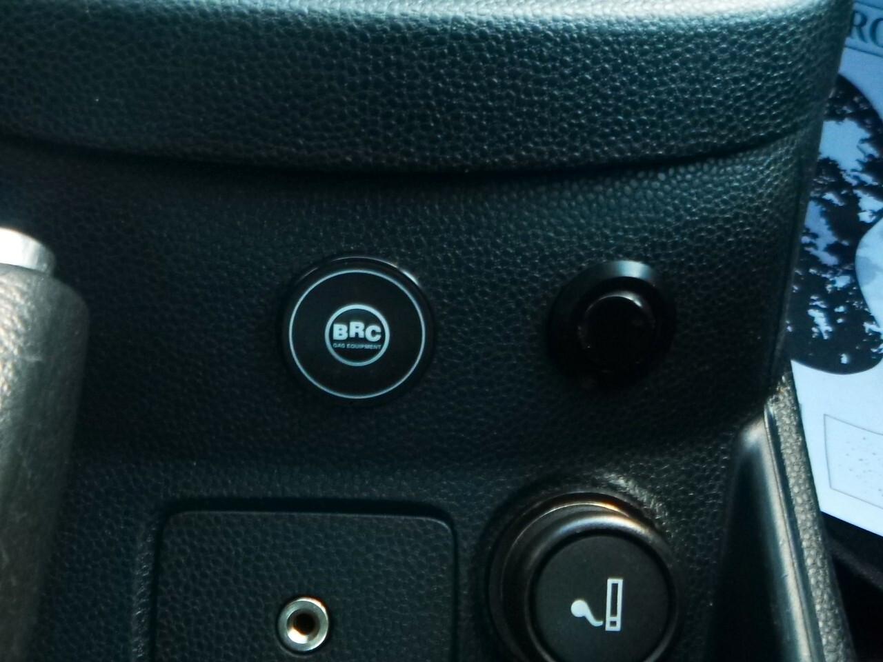 Ford Fiesta 1.4 5 porte Bz.- GPL Titanium