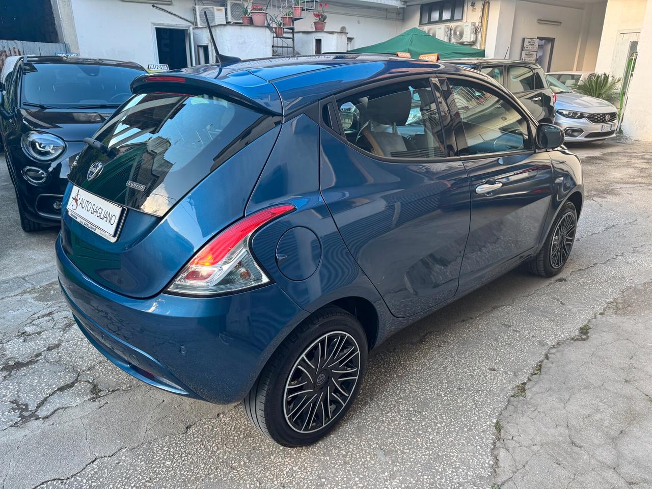 Lancia Ypsilon 1.0 FireFly 5 porte S&S Hybrid Gold