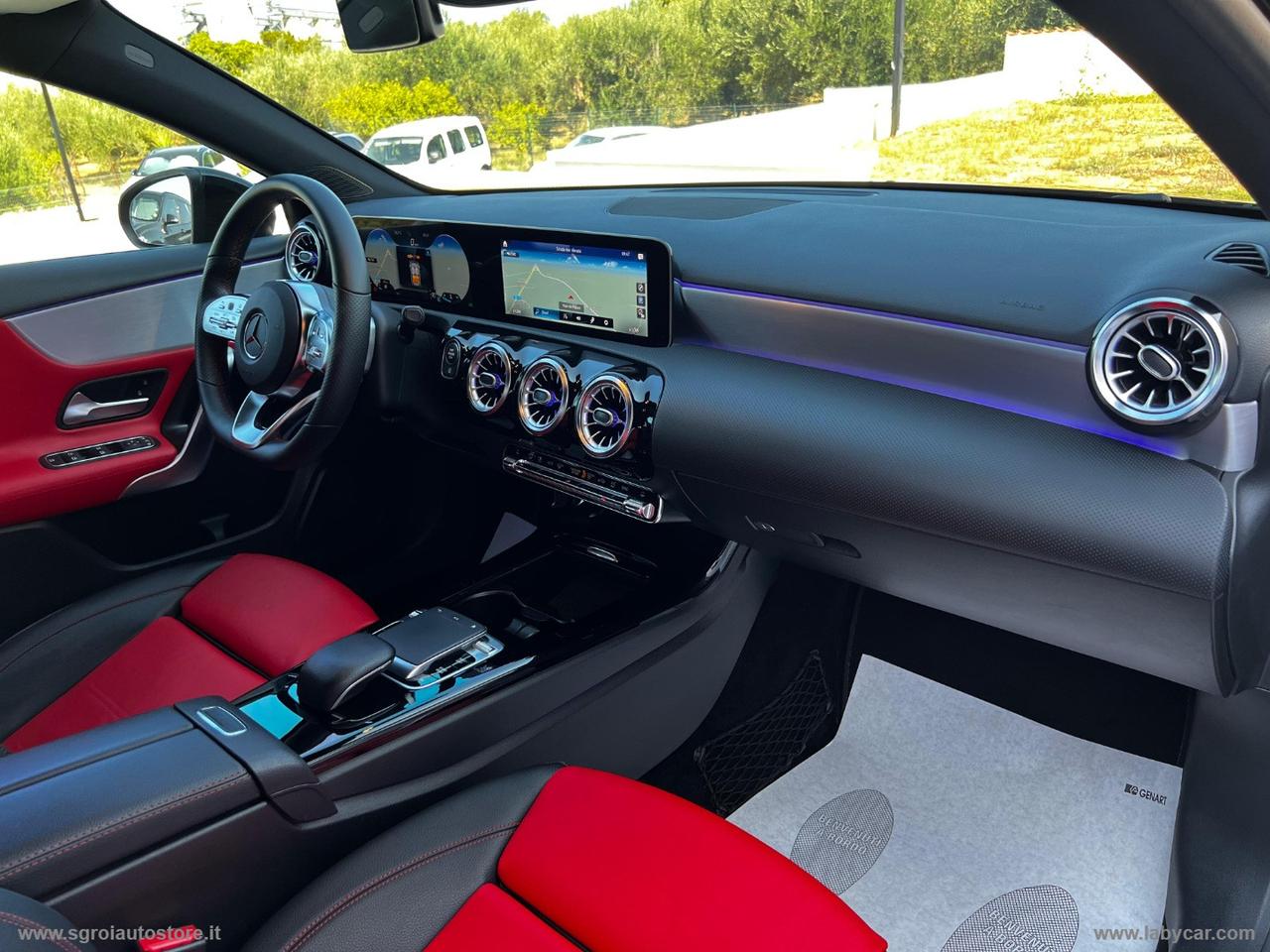 MERCEDES-BENZ A 180 d Automatic Premium