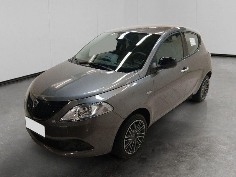Lancia Ypsilon 1.0 firefly hybrid Oro s&s 70cv