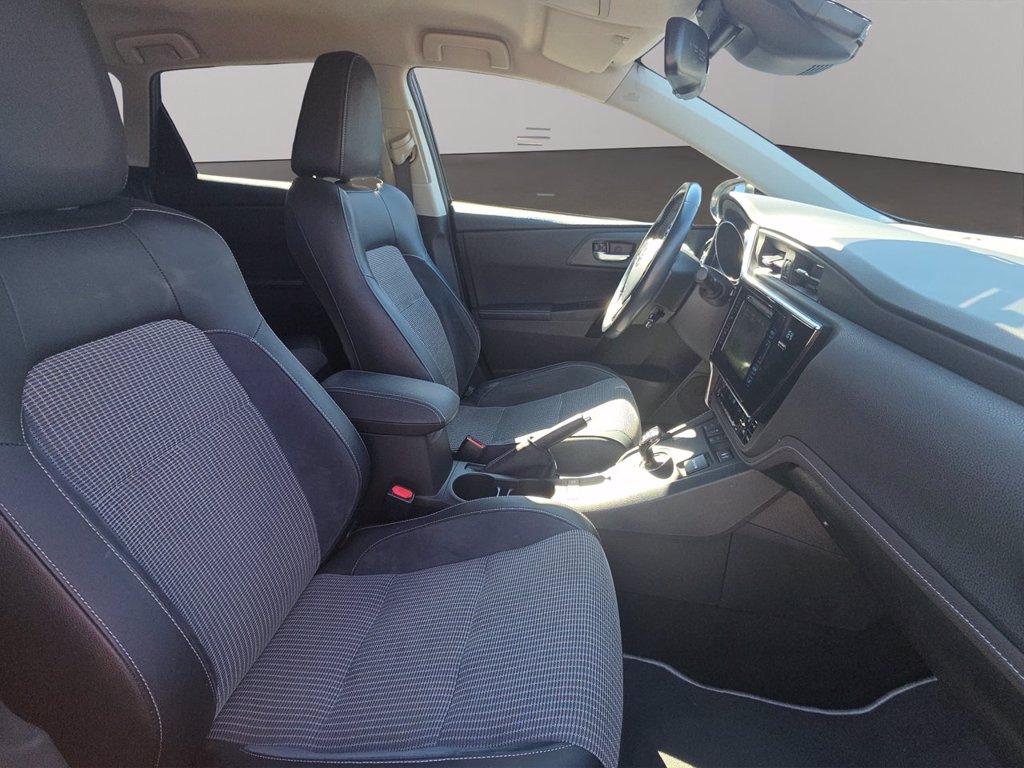 TOYOTA Auris 1.8h lounge cvt my17 del 2017