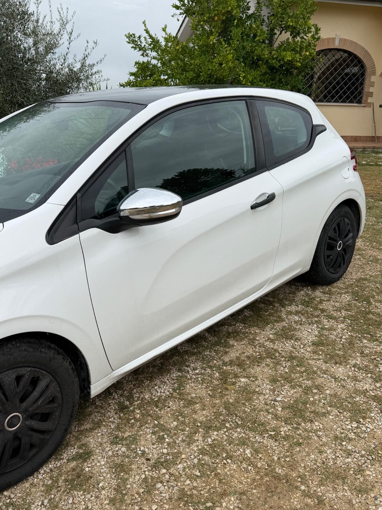 Peugeot 208 PureTech 82 3 porte Active