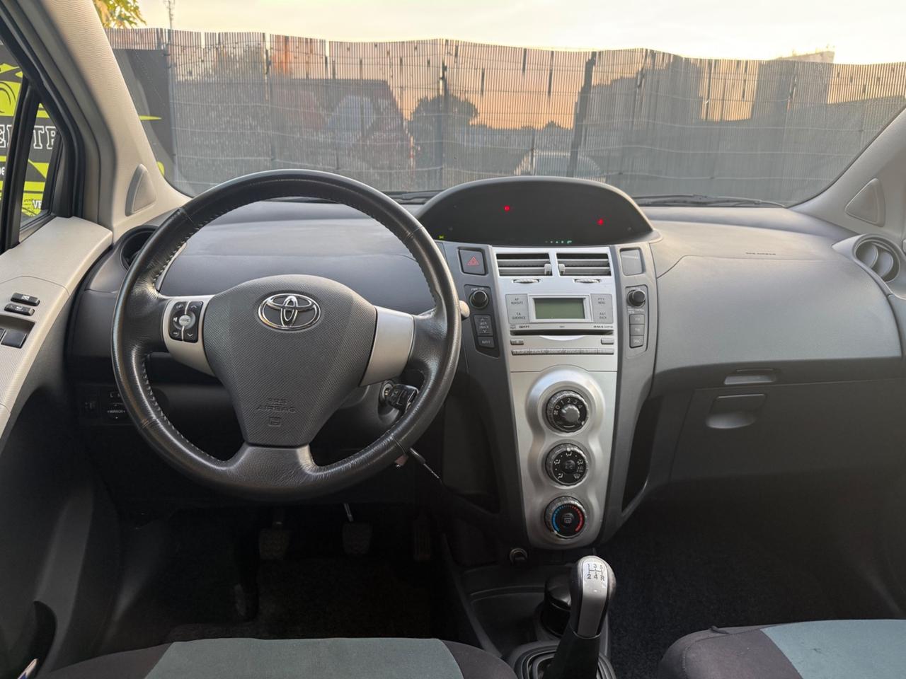 Toyota YARIS 1.0 BENZINA UNICOPROPRIETARIO 5 PORTE
