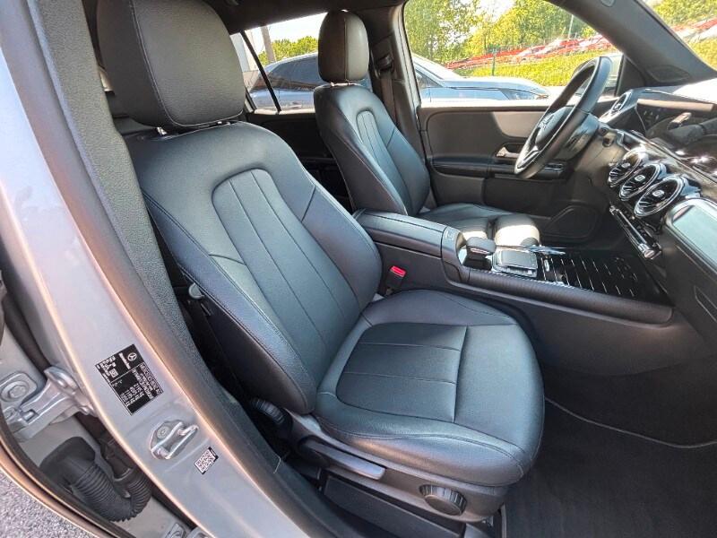MERCEDES GLB (X247) GLB 200 d Automati...