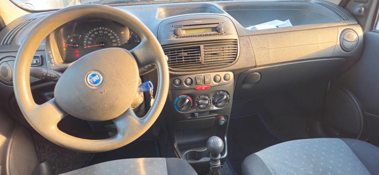 Fiat Punto 1.2 5 porte Active Natural Power