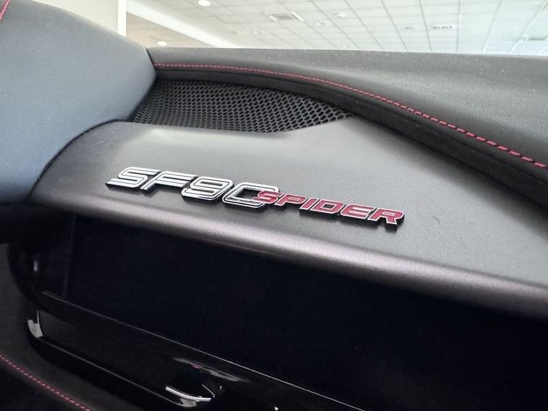 Ferrari SF90 Spider 4.0 Hybrid DCT 4WD Spider