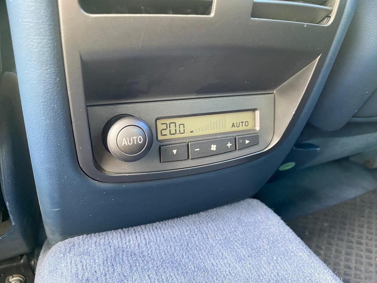 Lancia Thesis 2.4 JTD Executive