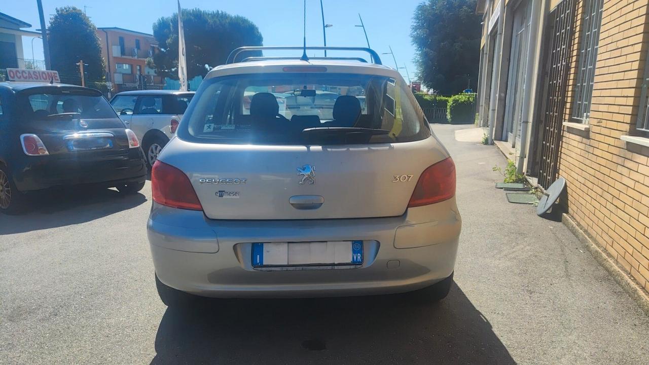 Peugeot 307 1.4 16V 5p. XR Plus