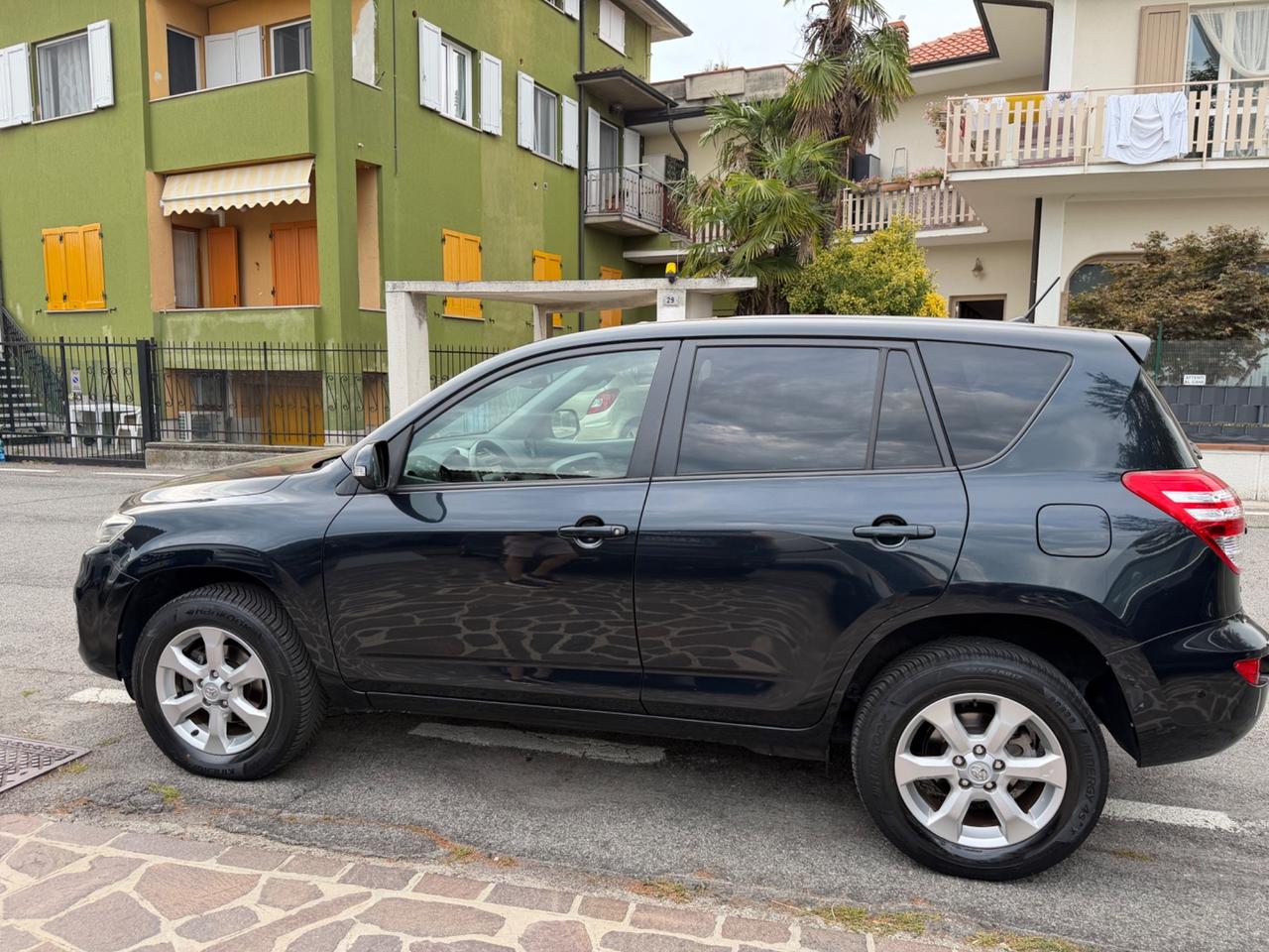 Toyota RAV 4 RAV4 Crossover 2.2 D-Cat 177 CV Executive
