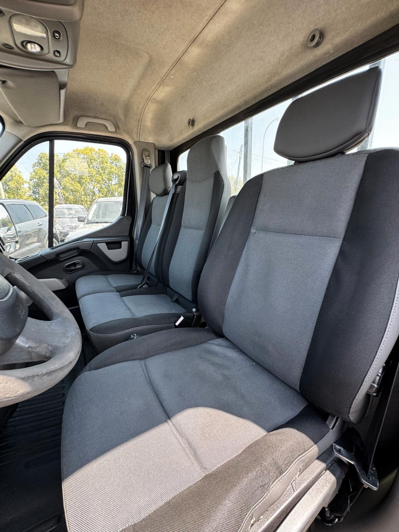 Nissan NV400 33 2.3 dCi 165CV PC-TN Furgone