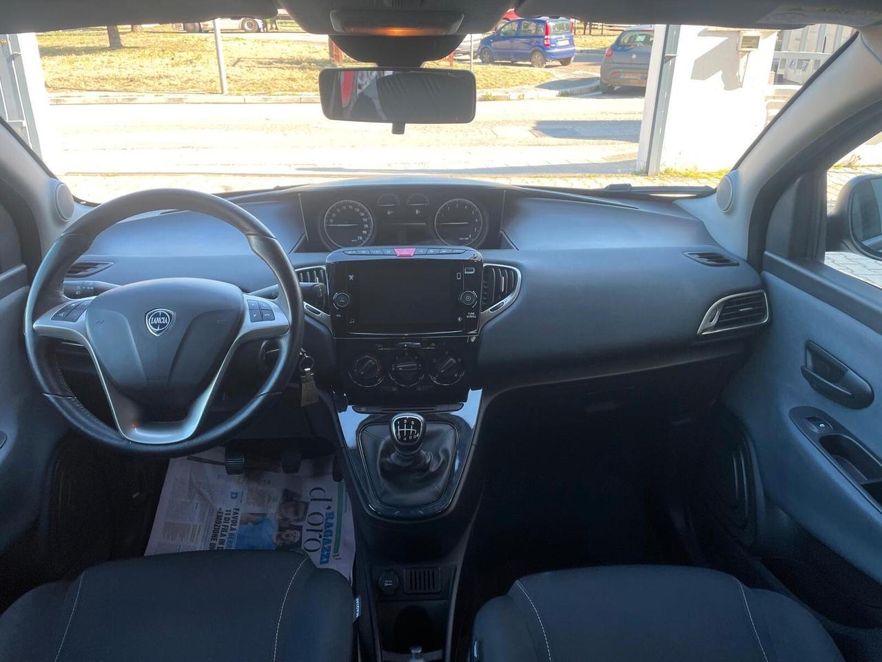 Lancia Ypsilon 1.0 FireFly 5 porte S&S Hybrid Gold Plus