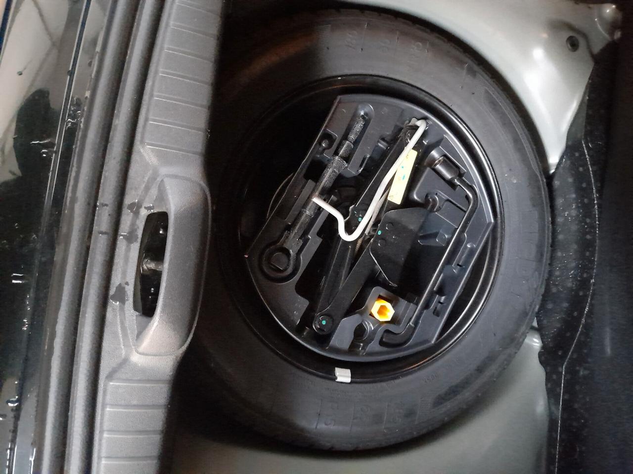 Peugeot 208 PureTech 82 5 porte Allure