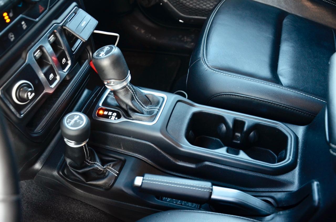 JEEP WRANGLER SAHARA 2.2 MJT 200cv AT8, UNICOPROPRIETARIO, SERVICE DIMOSTRABILI, UFF ITALIANA, SOFT TOP, PEDANE, HI-FI ALPINE, RETROCAMERA, PERMUTE