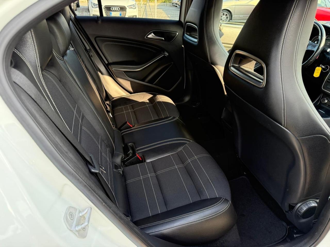 Mercedes-benz A 180 CDI 109CV IVA ESPOSTA