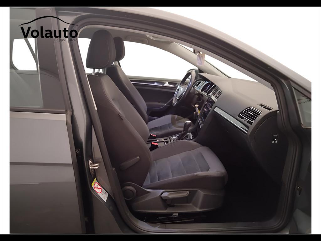 VOLKSWAGEN Golf VII 2017 5p - Golf 5p 1.5 tgi Executive 130cv dsg