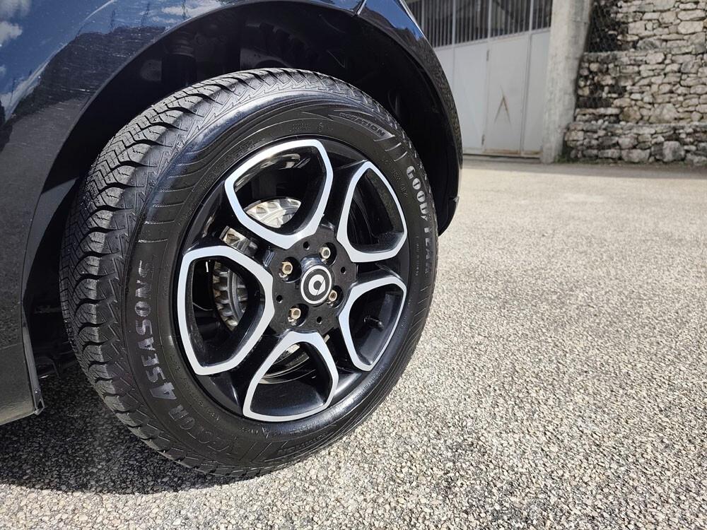 Smart ForTwo 90 0.9 Turbo twinamic Passion NAVI, LED, Sedili Riscalald.