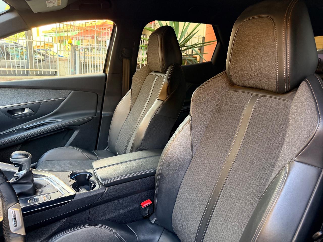 Peugeot 3008 GT-LINE manuale