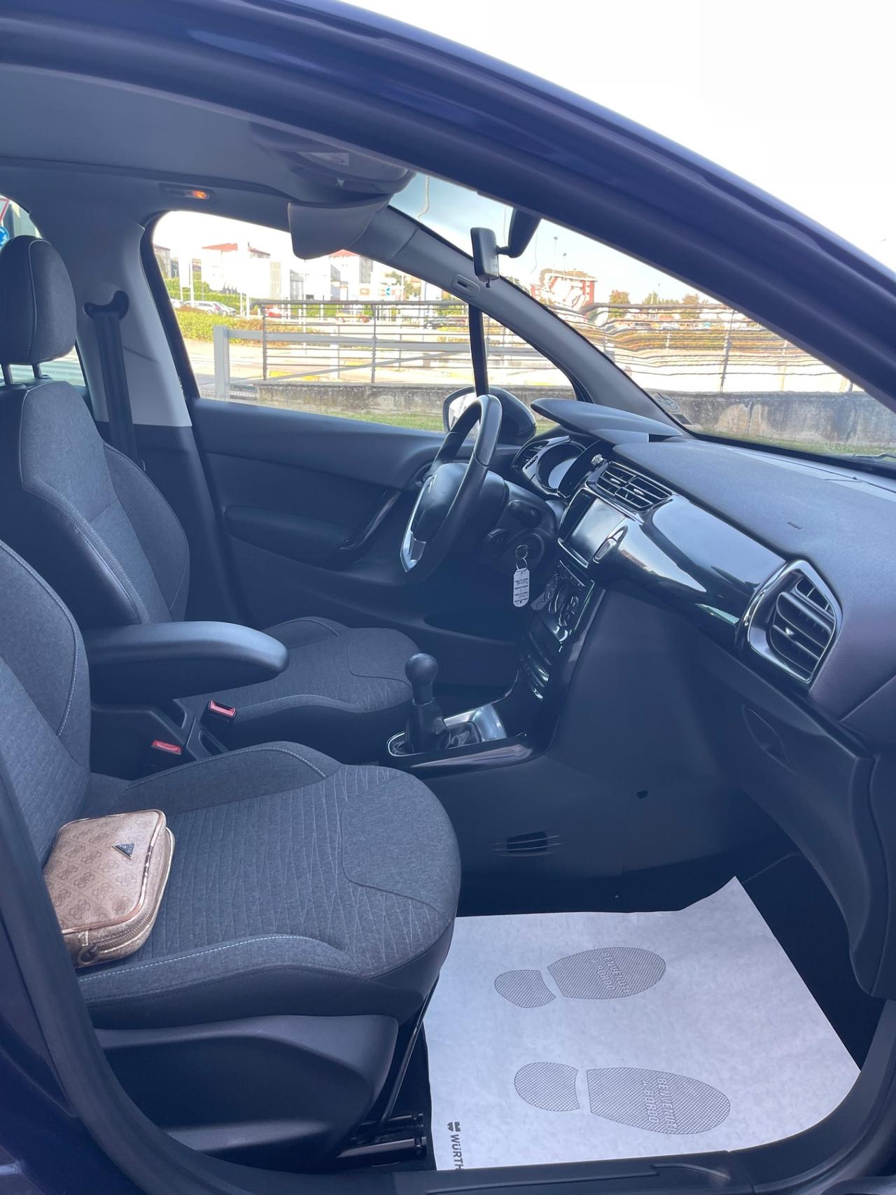 Citroen C3 PureTech 82 Attraction Van