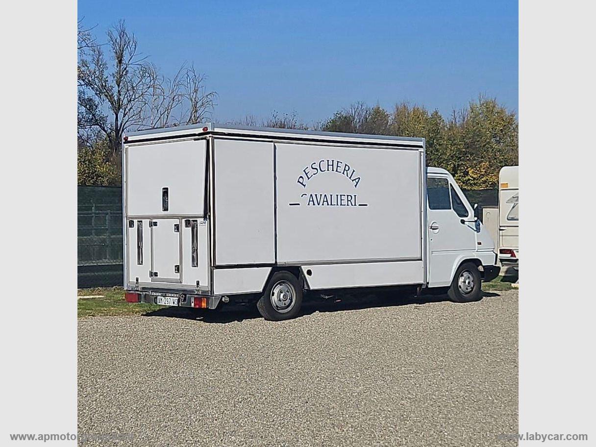 T35 TRUCK&FOOD FURGONE PANINOTECA