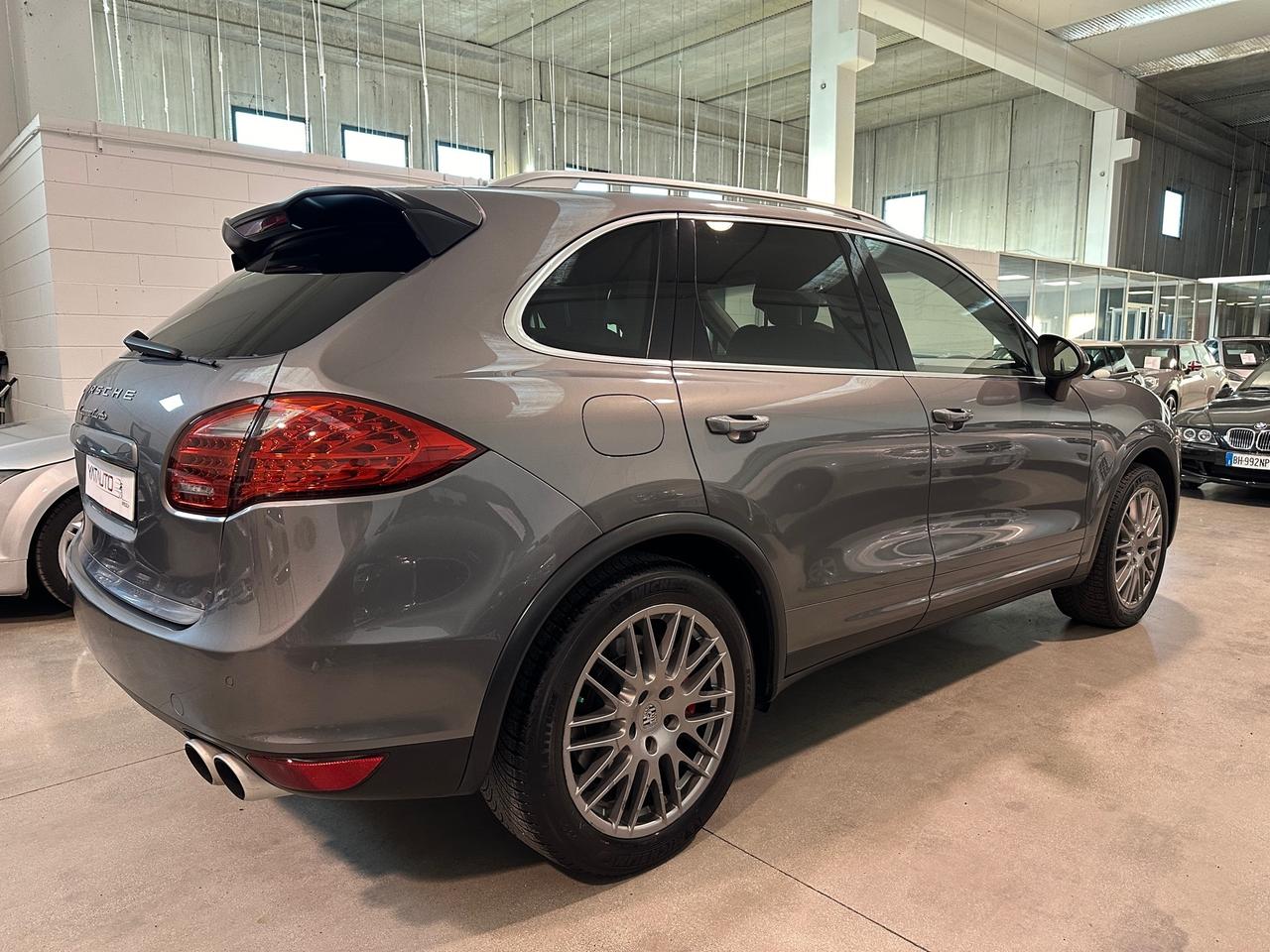 Porsche Cayenne 4.8 Turbo