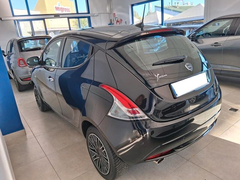 Lancia Ypsilon 1.0 FireFly 5 porte S&S Hybrid Ecochic Gold
