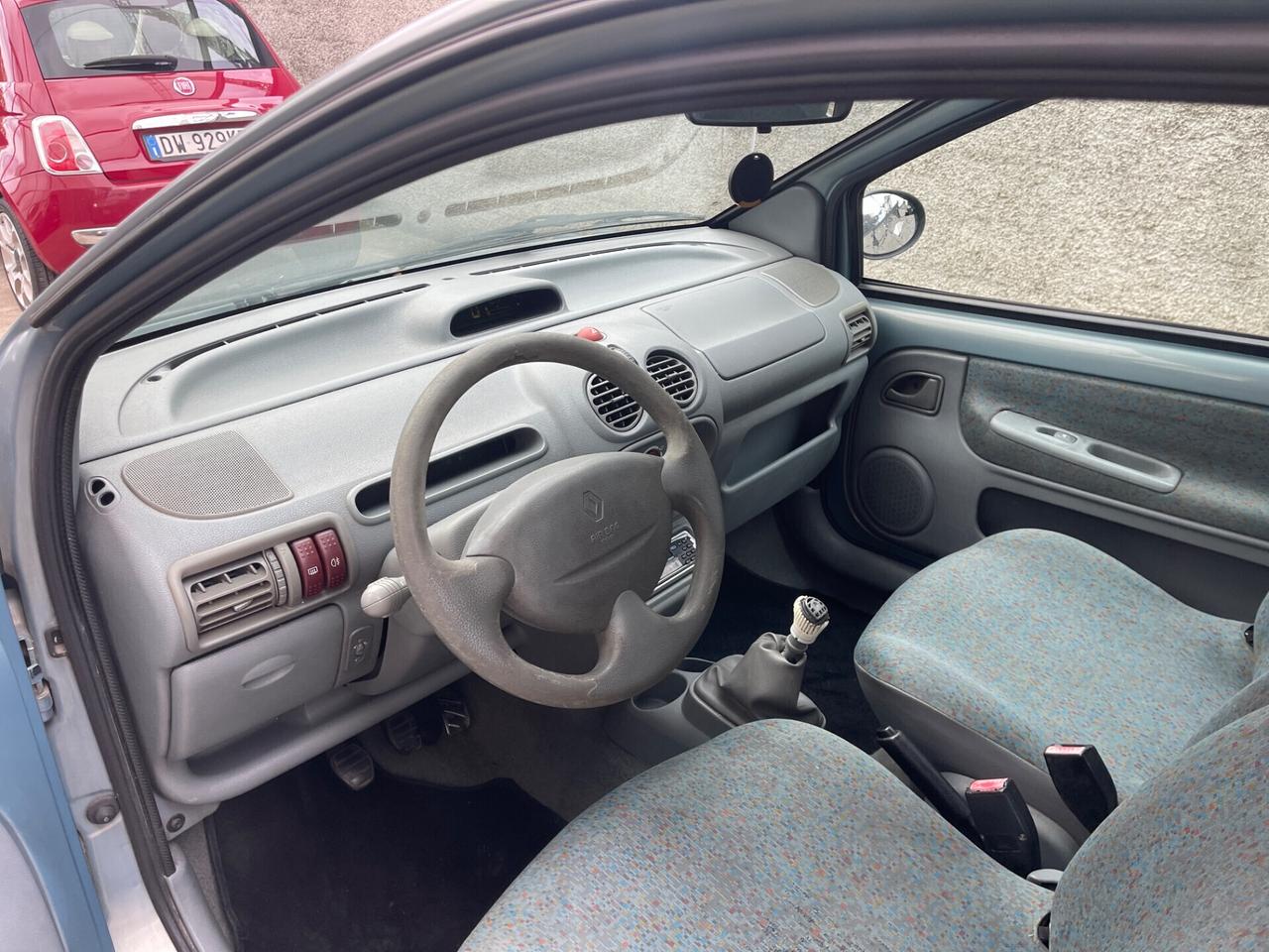 Renault Twingo 1.2i benzina neopatentati